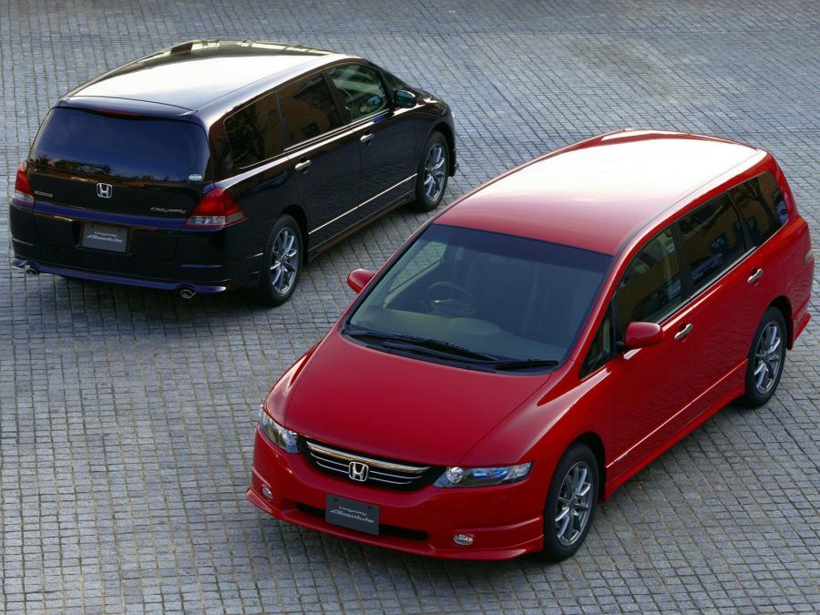  Honda Odyssey Absolute 2004 года  (фото 5 из 12)
